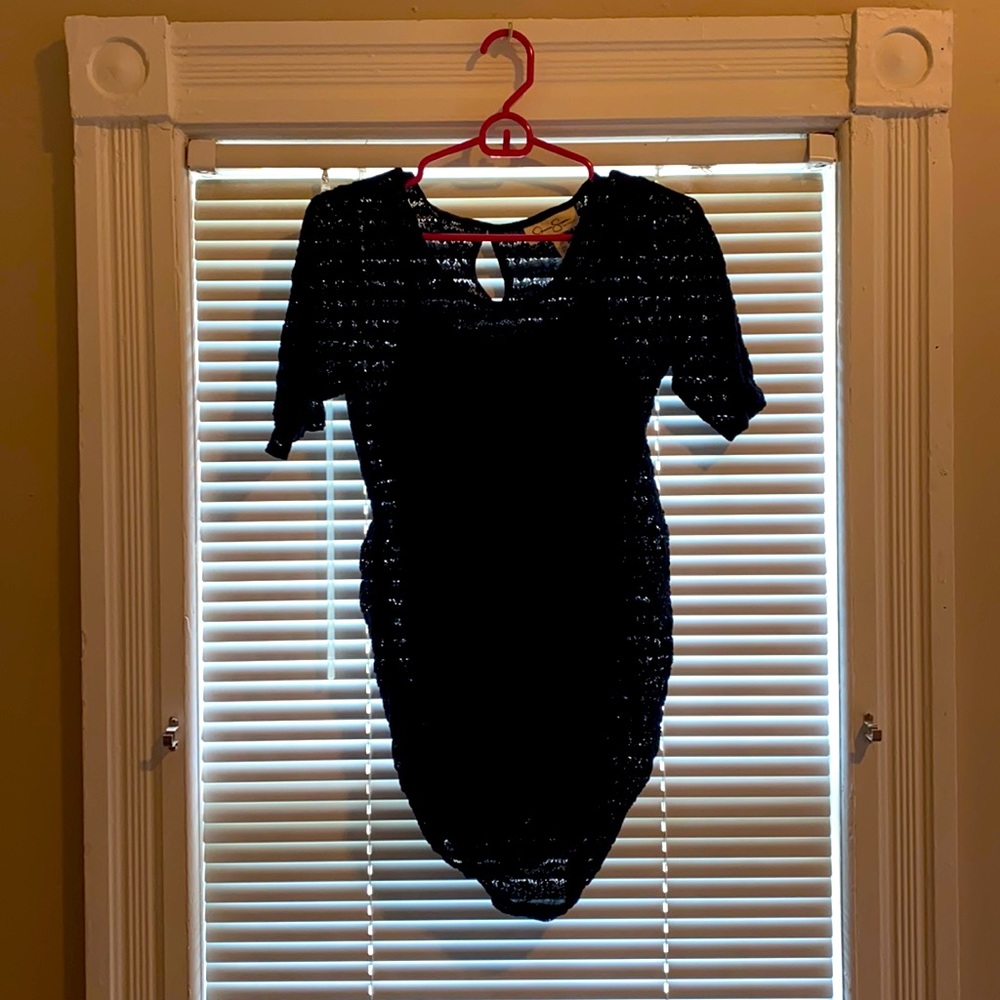Jessica Simpson black lace maternity top